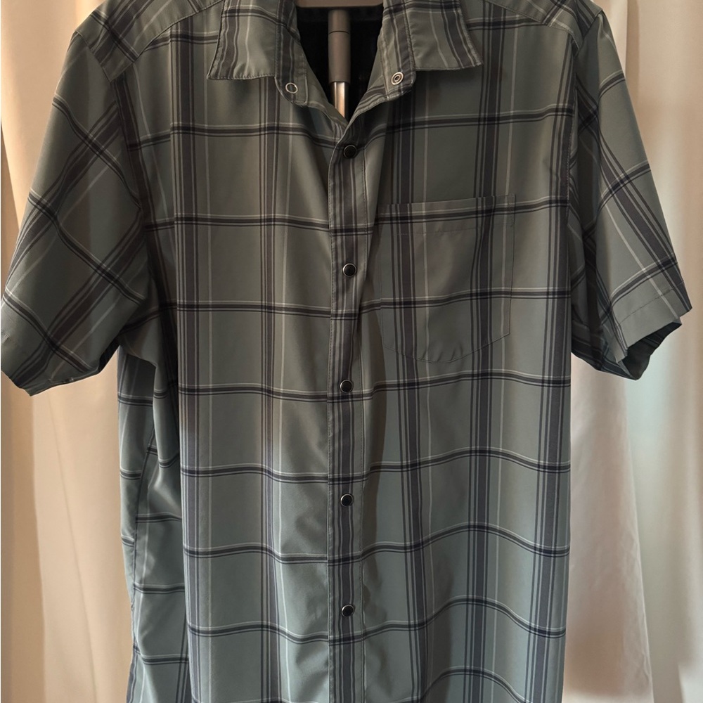 Flylow Men's Gray Plaid Short Sleeve Shirt
